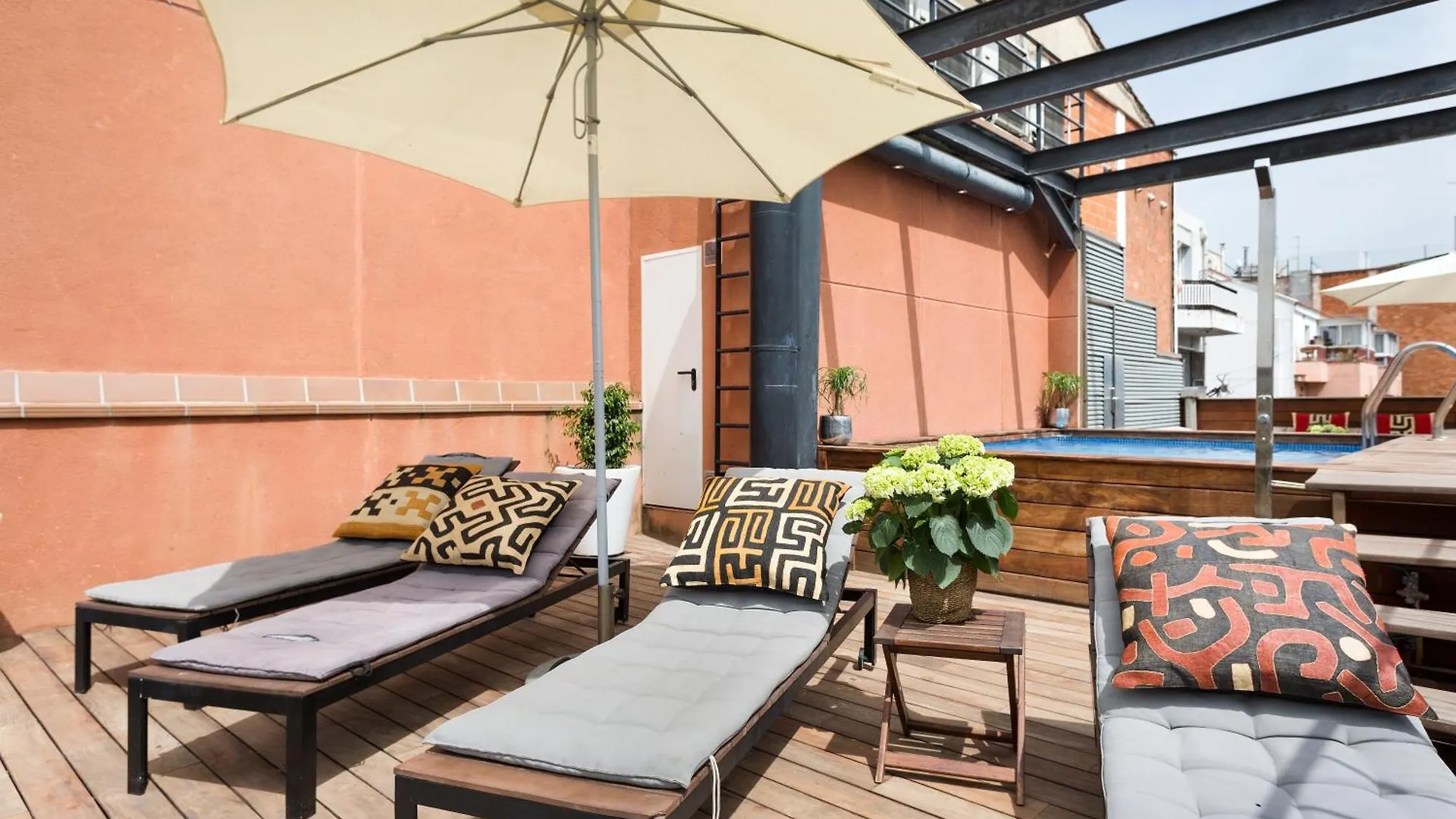Apartment Barcelona Rentals - Pool Terrace In City Center Spain