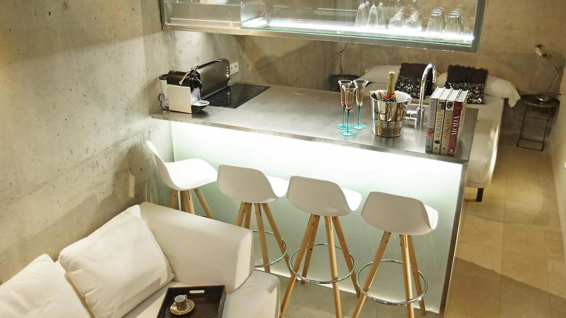 Apartment Barcelona Rentals - Pool Terrace In City Center Spain